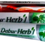 Зубная паста с базиликом Dabur Herbal Tooth Paste-smokers 150 гр,+ зубная щетка